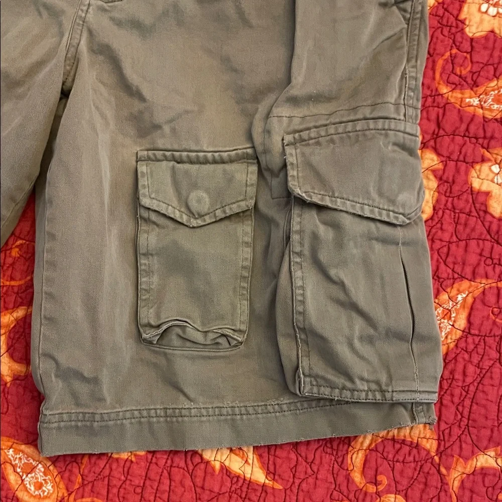 Old Navy Men's Khaki Olive Green Cargo Shorts 30